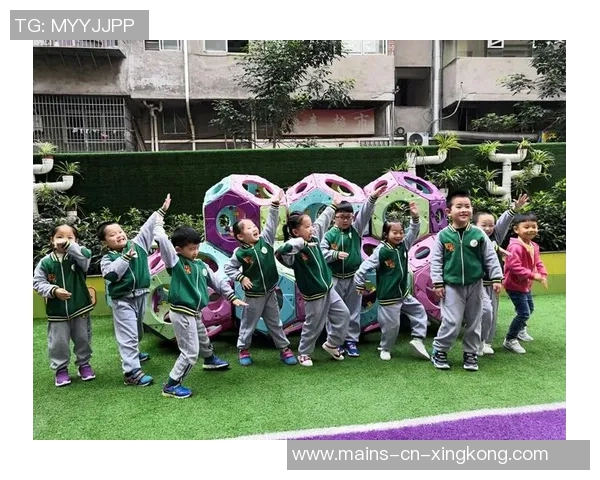 我的足球比赛日记：从紧张备战到精彩瞬间的成长之旅