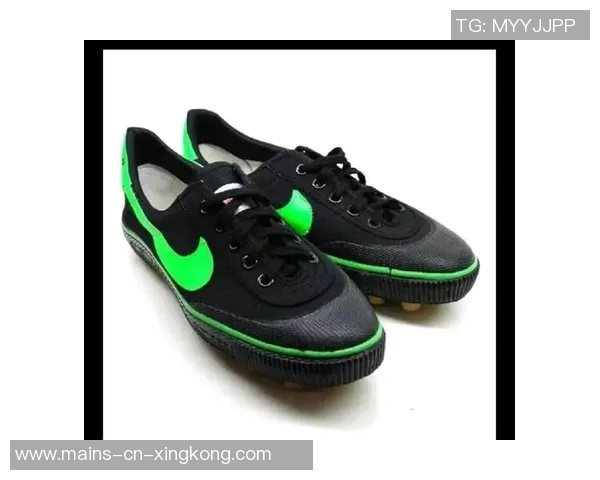 足球鞋破皮问题解析及解决方案分享让你轻松应对运动中的困扰